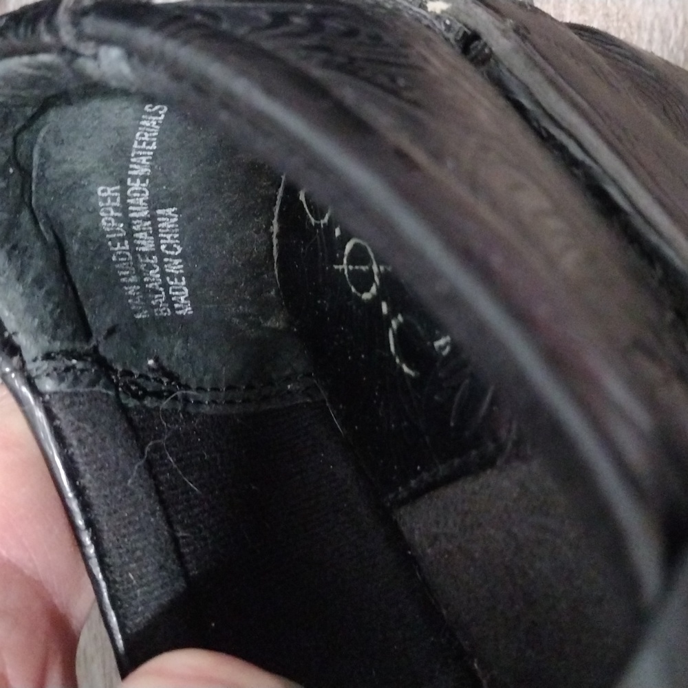 B. O. C. Black Clogs. Size 8.5 - image 4